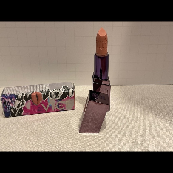 Urban Decay Vice Oatmeal Cream Lipstick - Picture 2 of 6